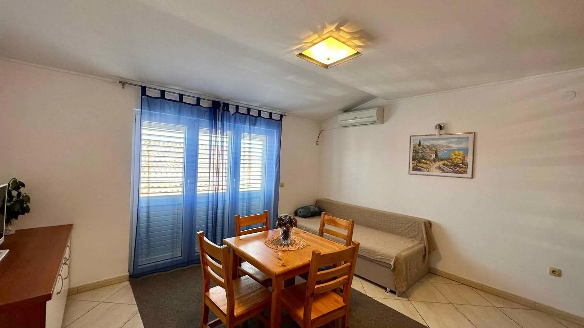 Apartments In Novi Vinodolski 49889