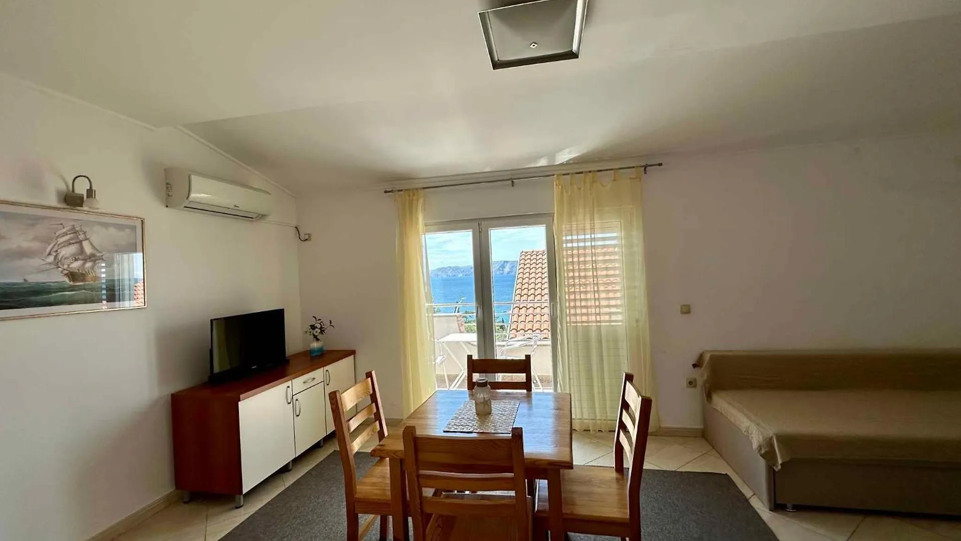 Apartments In Novi Vinodolski 49889