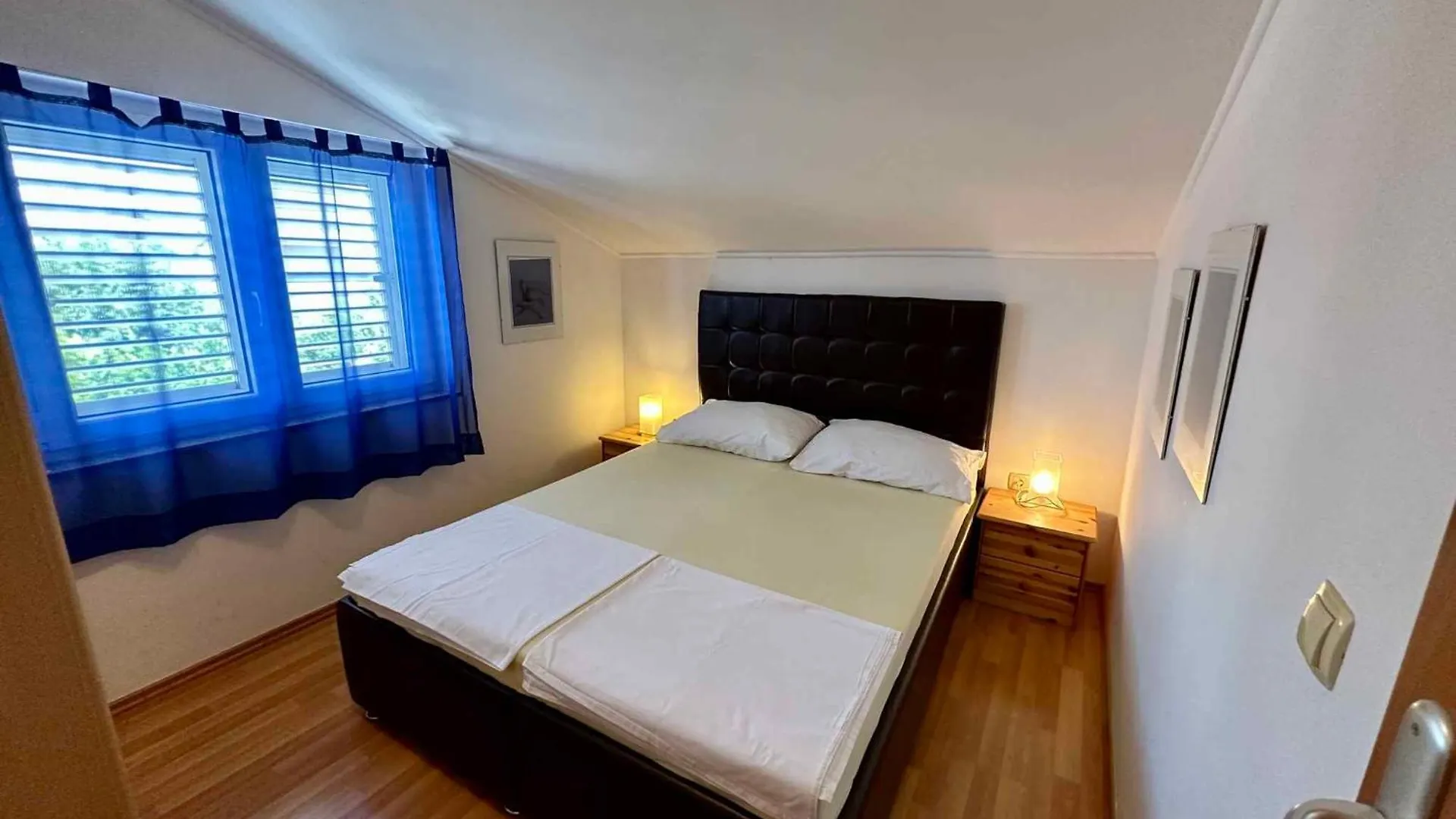 Apartments In Novi Vinodolski 49889