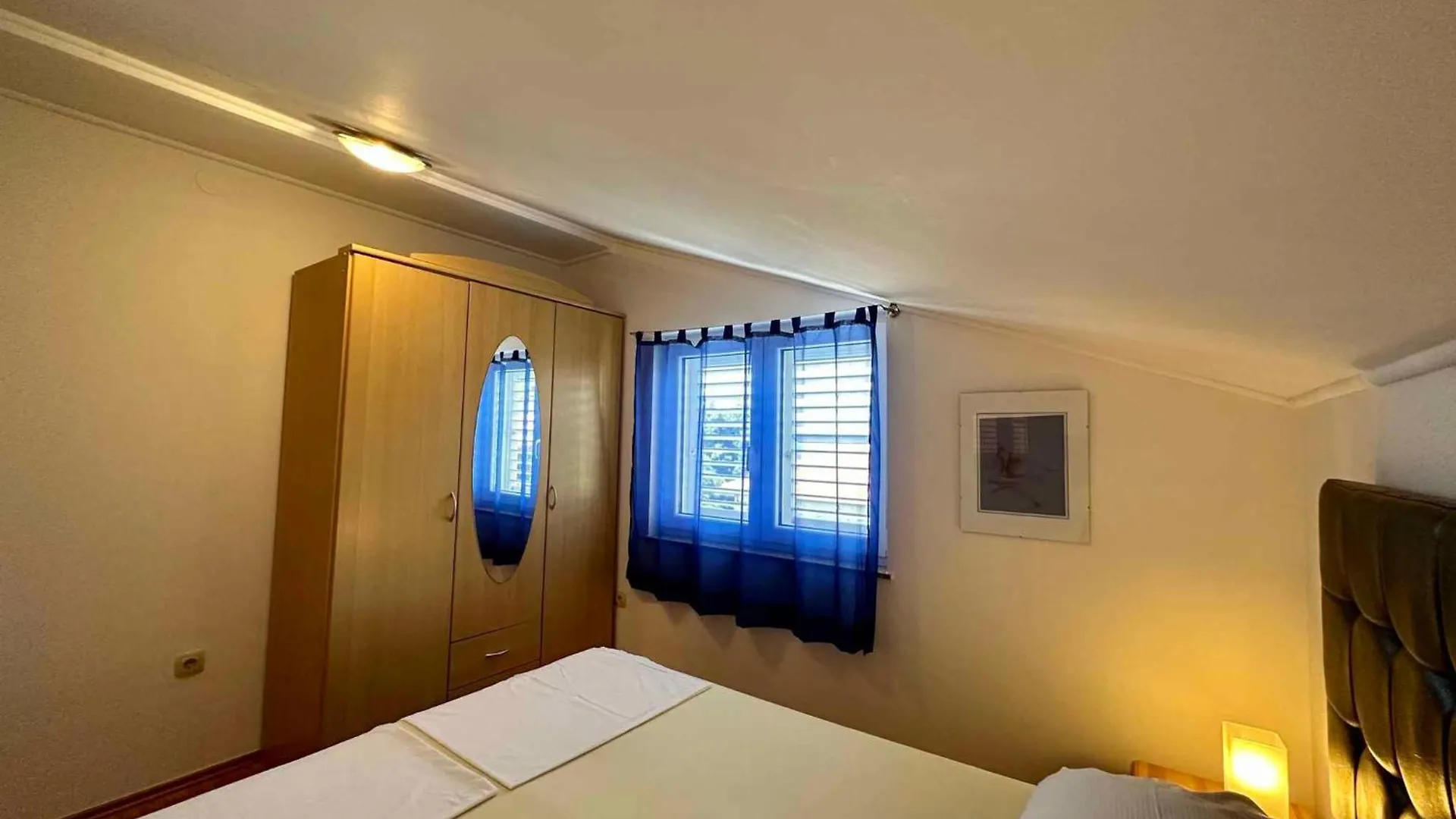Apartments In Novi Vinodolski 49889 0*,